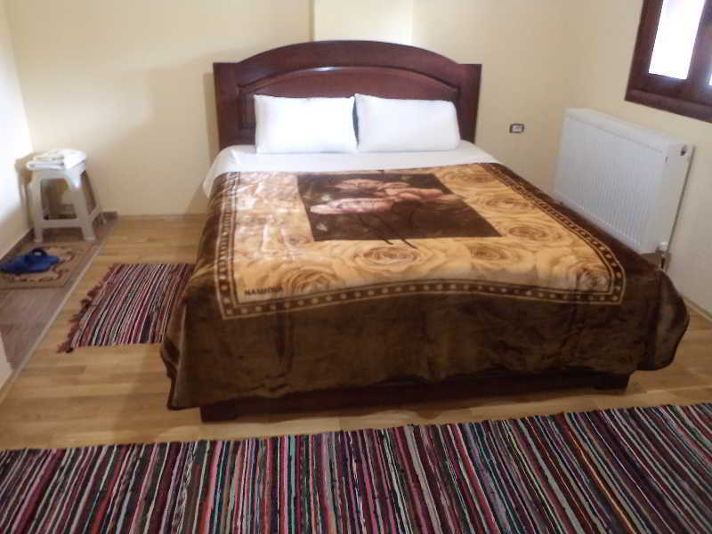 Hotel Pashuta Voskopojë Esterno foto